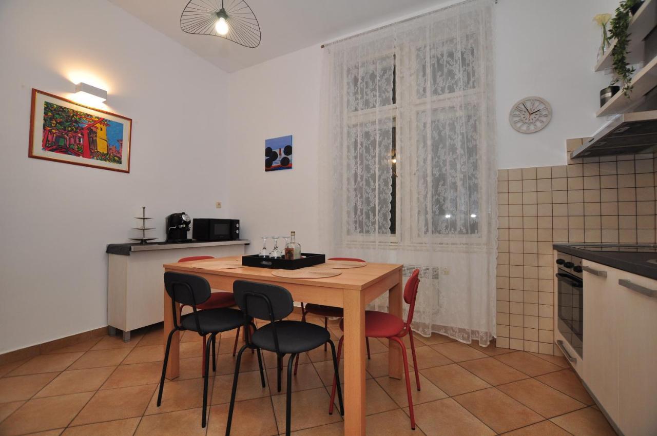 Apartment Moel Split Exteriör bild